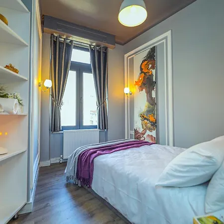 Form Hotel *